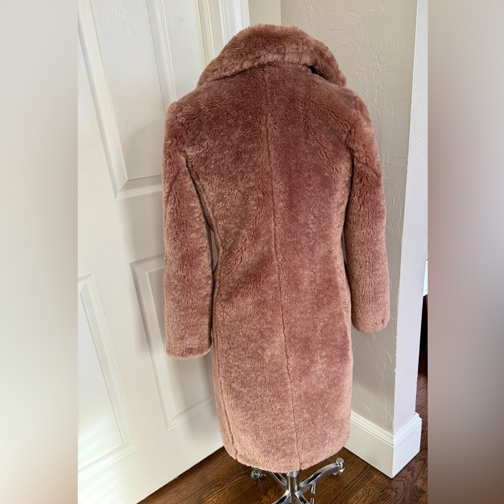 Avec Les Filles Oversized Collar Faux Fur Midi Coat in a rose/blush pink color. - Picture 3 of 5
